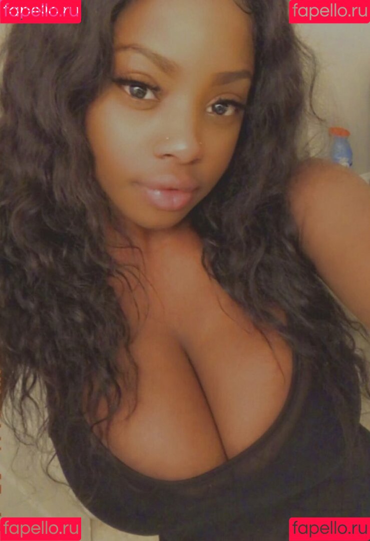 Itstaviaa Onlyfans Photo Gallery 