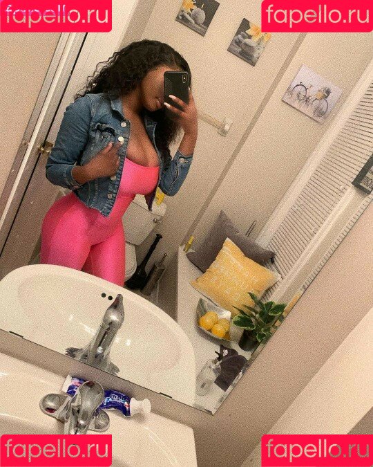 Itstaviaa Onlyfans Photo Gallery 