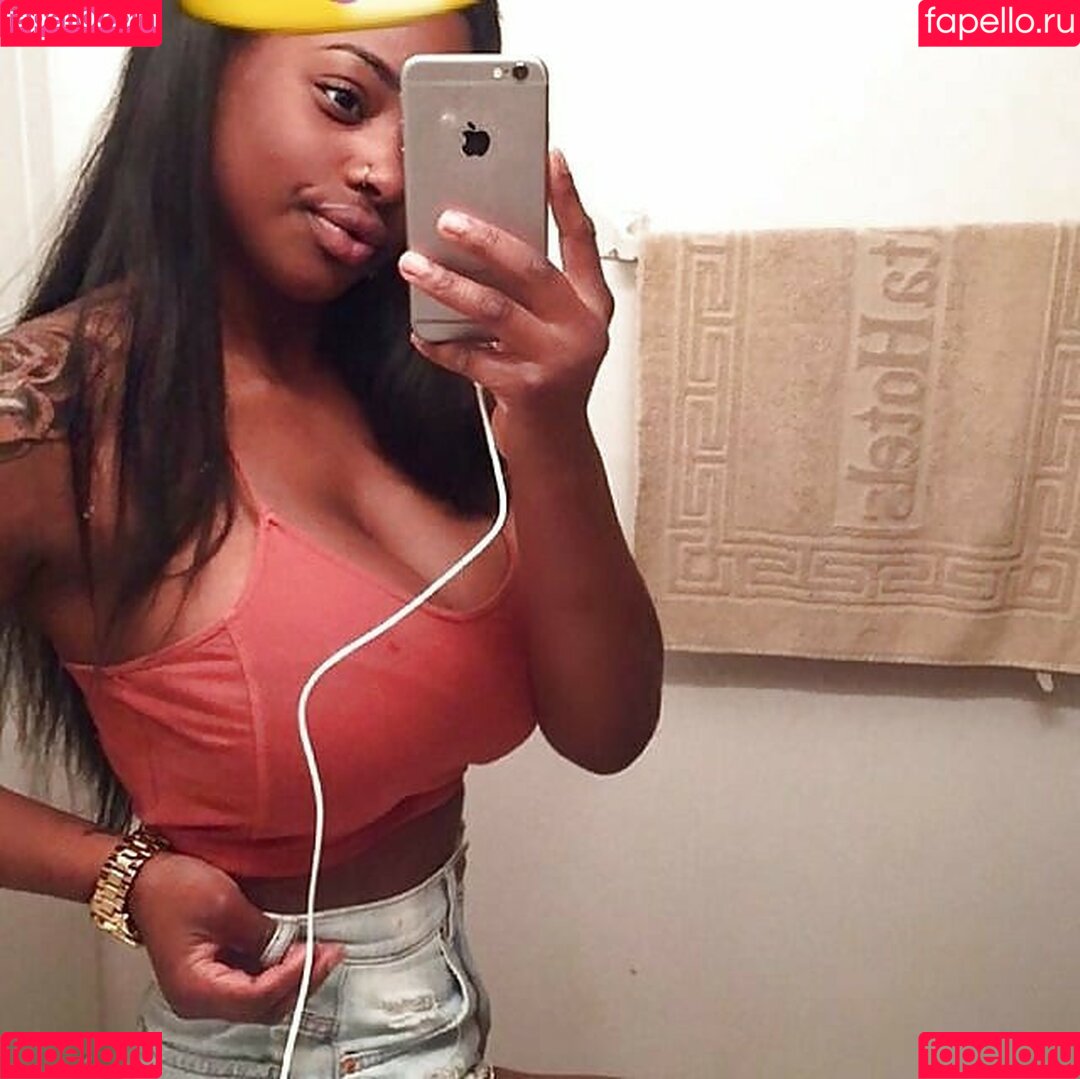 Itstaviaa Onlyfans Photo Gallery 