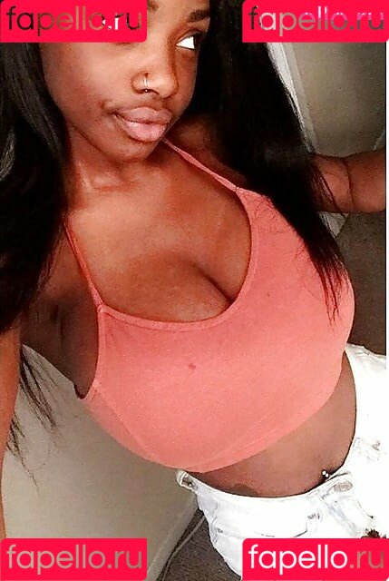 Itstaviaa Onlyfans Photo Gallery 