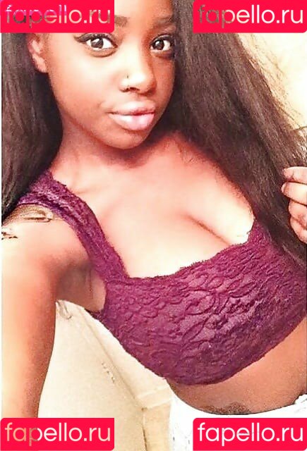 Itstaviaa Onlyfans Photo Gallery 