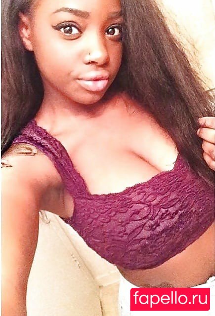 Itstaviaa Nude Onlyfans Photo 6