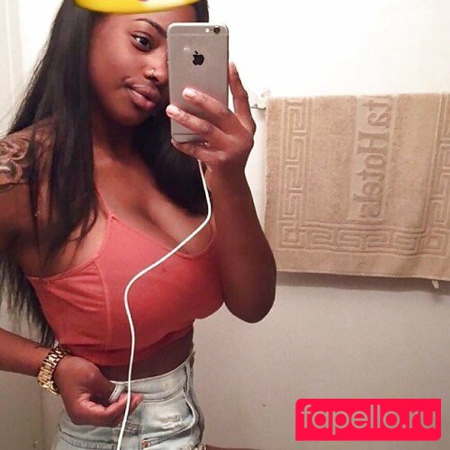 Itstaviaa Nude Onlyfans Photo 5