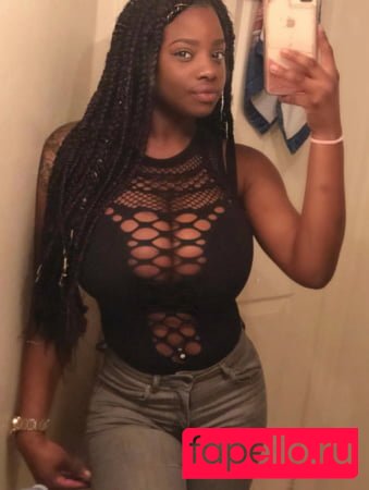 Itstaviaa Onlyfans Photo Gallery 