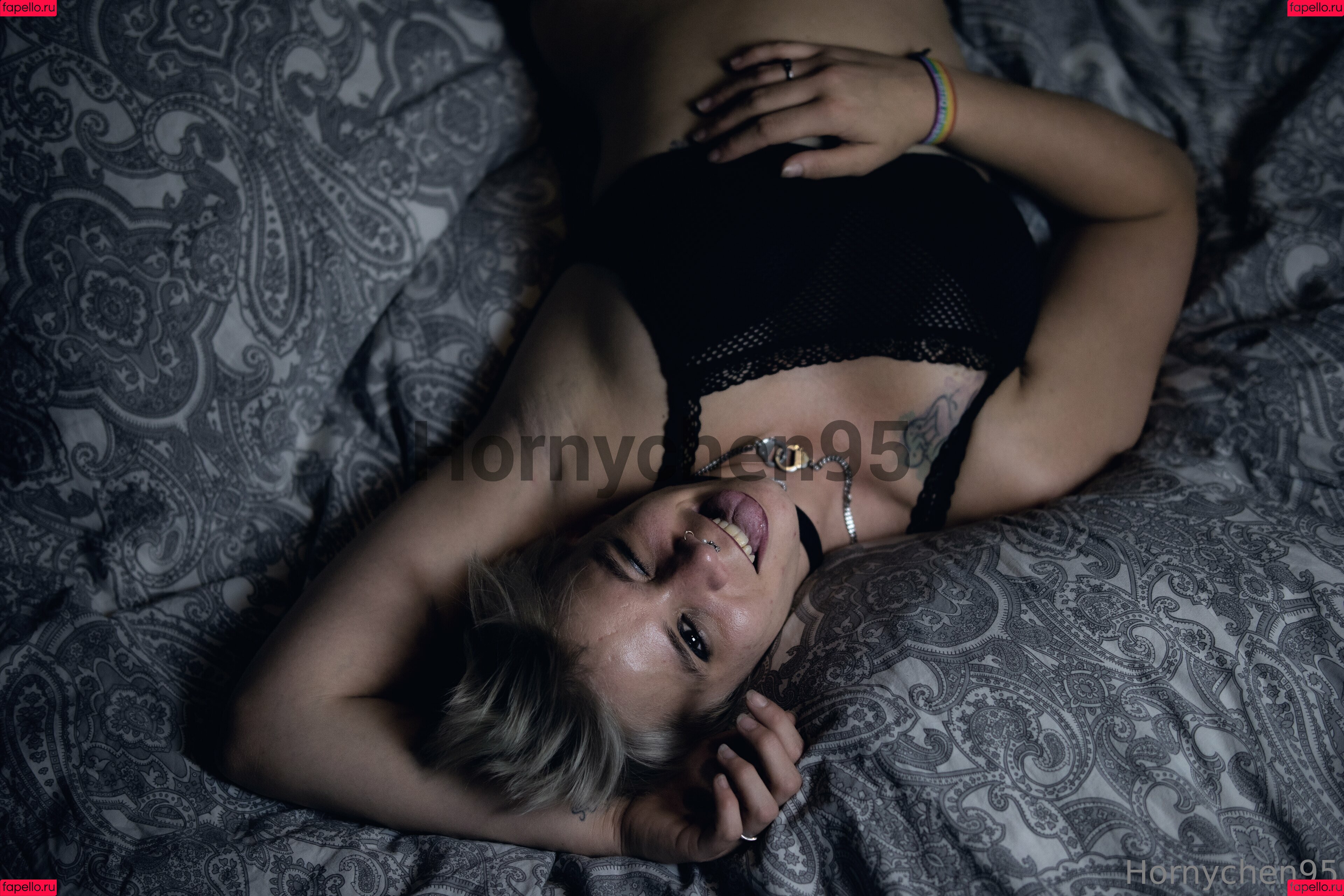 hornychen95 Onlyfans Photo Gallery 