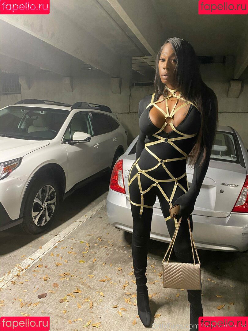 amazonhung Onlyfans Photo Gallery 