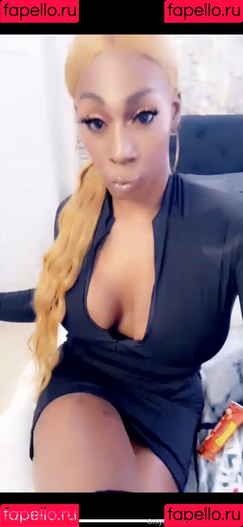 amazonhung Onlyfans Photo Gallery 