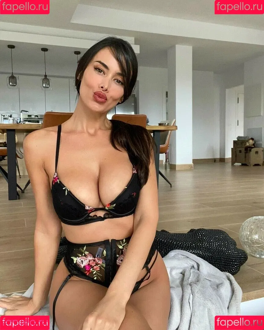 Eva Padlock Onlyfans Photo Gallery 