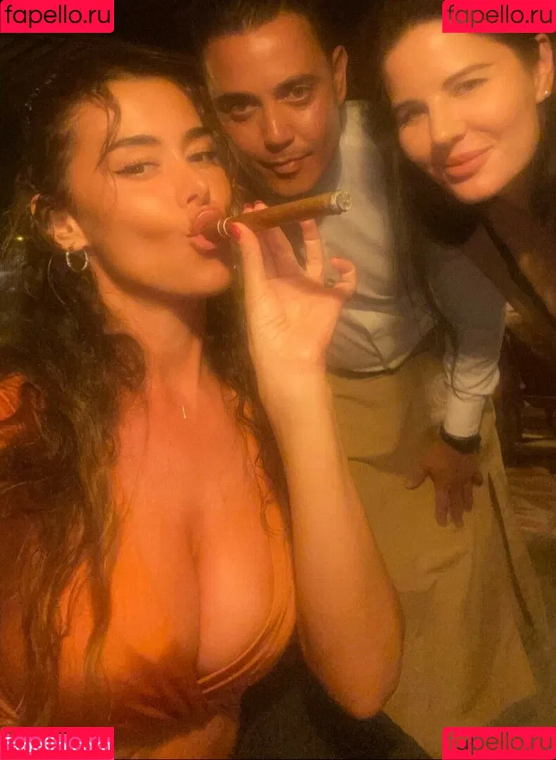 Eva Padlock Onlyfans Photo Gallery 