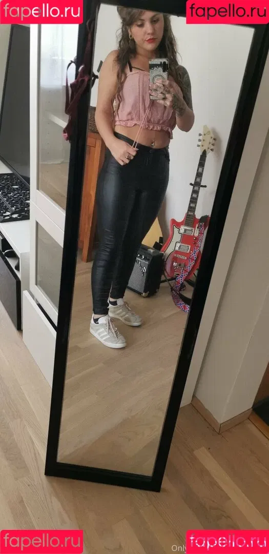 smellsliketnspiritvip Onlyfans Photo Gallery 