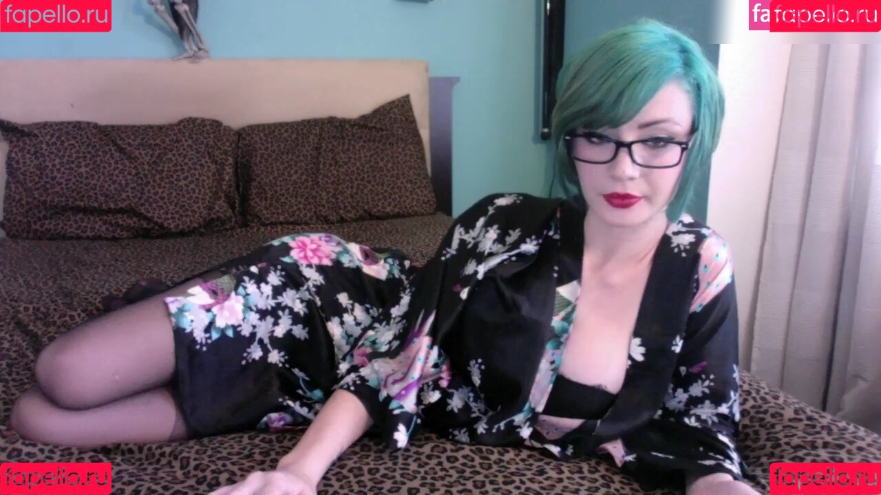 Sasha Pain Nude Onlyfans Photo 30
