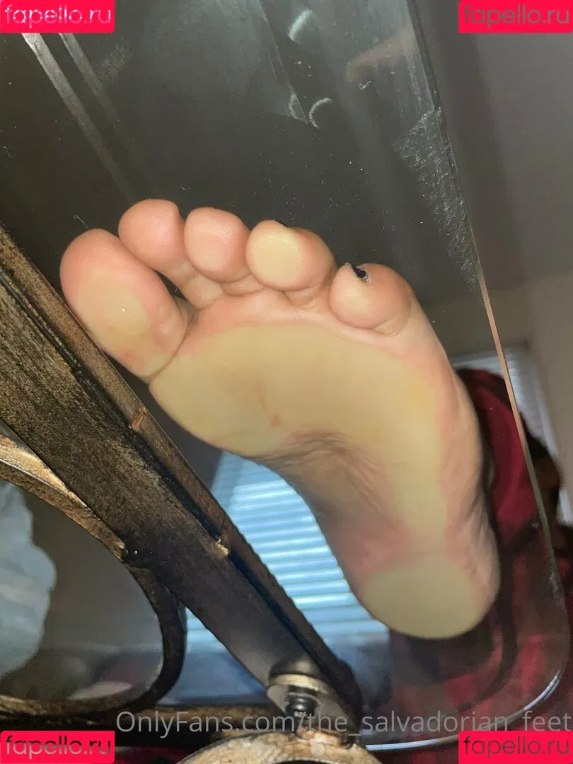 petite.gts Onlyfans Photo Gallery 