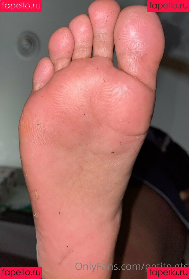petite.gts Onlyfans Photo Gallery 