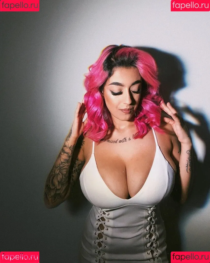May Bakshi Onlyfans Photo Gallery 