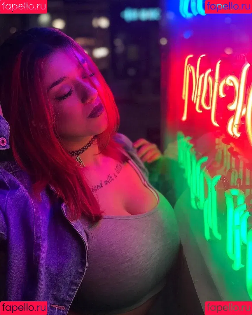 May Bakshi Onlyfans Photo Gallery 