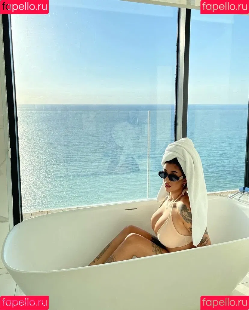 May Bakshi Onlyfans Photo Gallery 