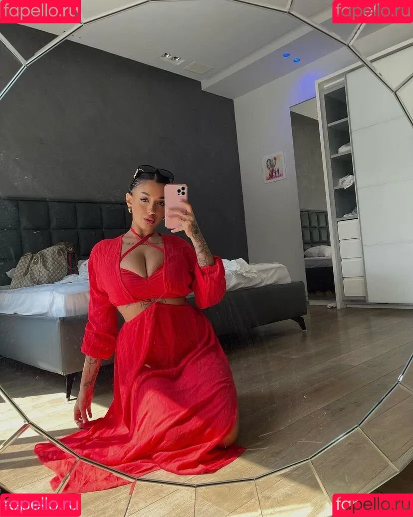 May Bakshi Onlyfans Photo Gallery 