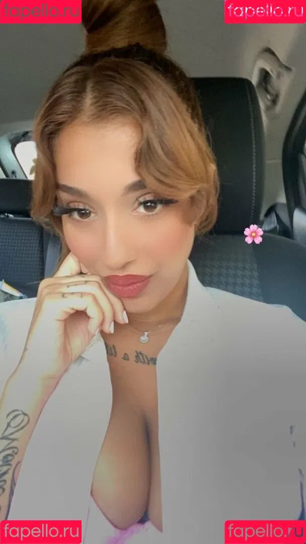 May Bakshi Onlyfans Photo Gallery 