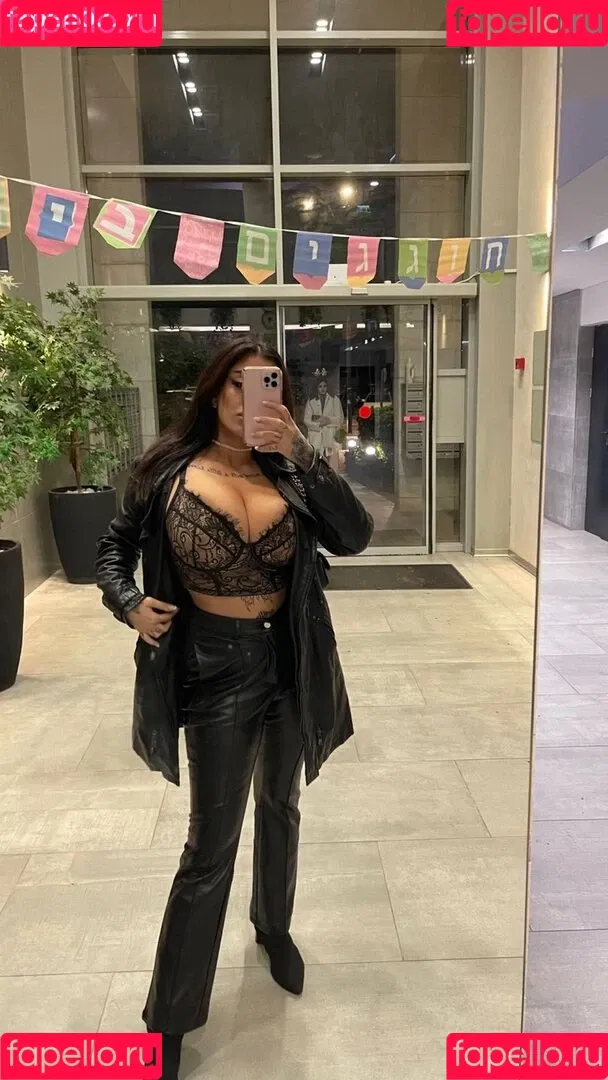 May Bakshi Onlyfans Photo Gallery 