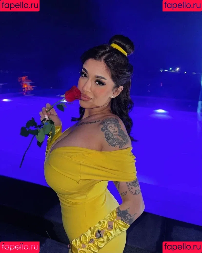 May Bakshi Onlyfans Photo Gallery 