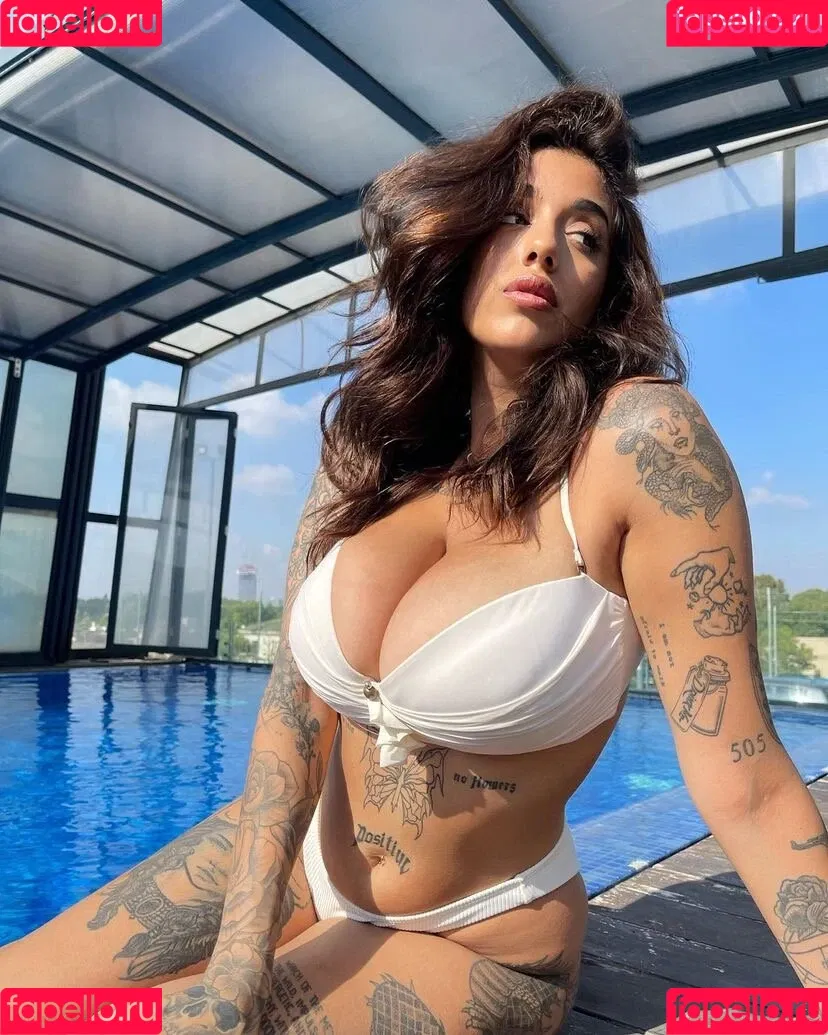 May Bakshi Onlyfans Photo Gallery 