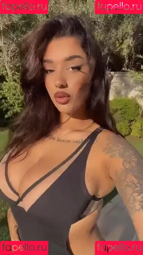 May Bakshi Onlyfans Photo Gallery 