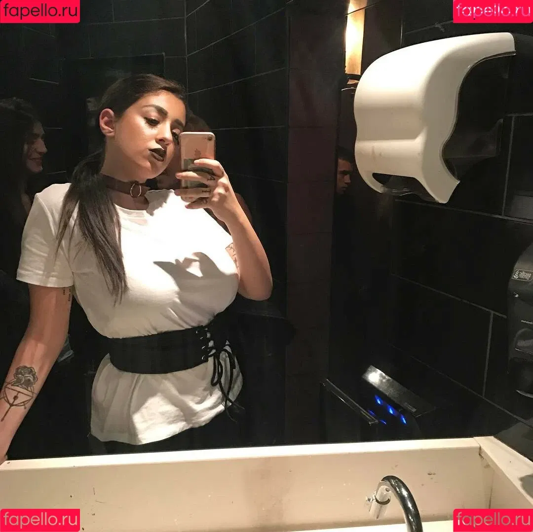 May Bakshi Onlyfans Photo Gallery 