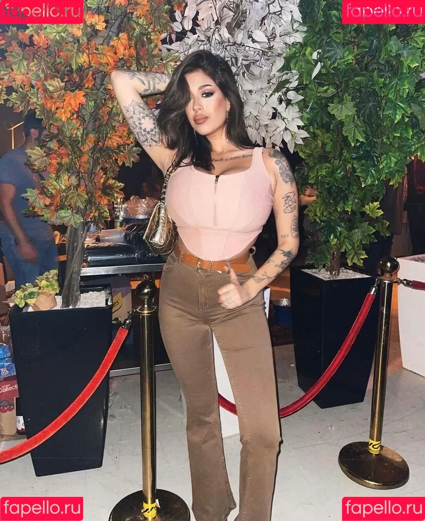 May Bakshi Onlyfans Photo Gallery 