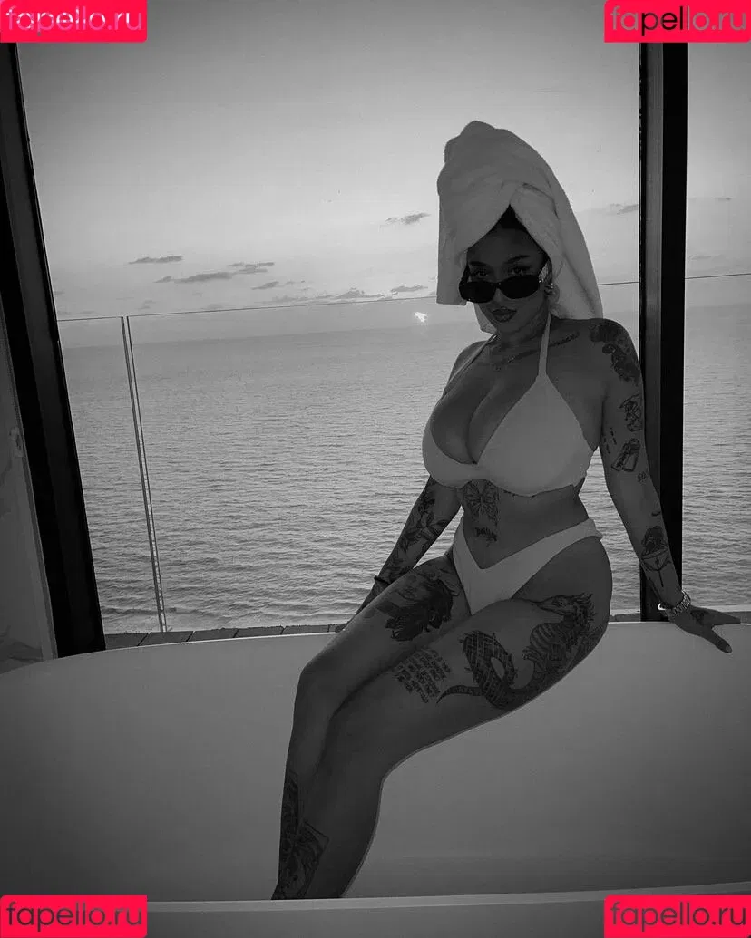 May Bakshi Onlyfans Photo Gallery 
