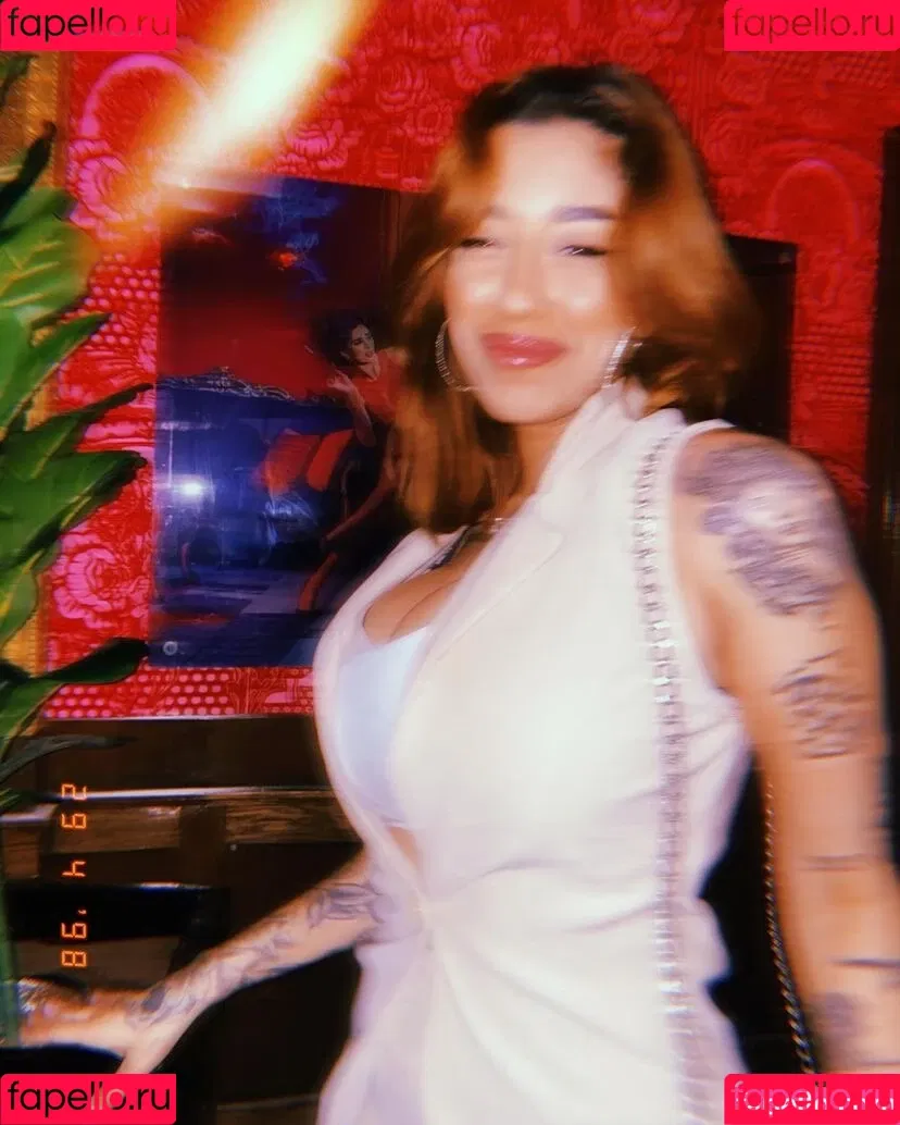 May Bakshi Onlyfans Photo Gallery 