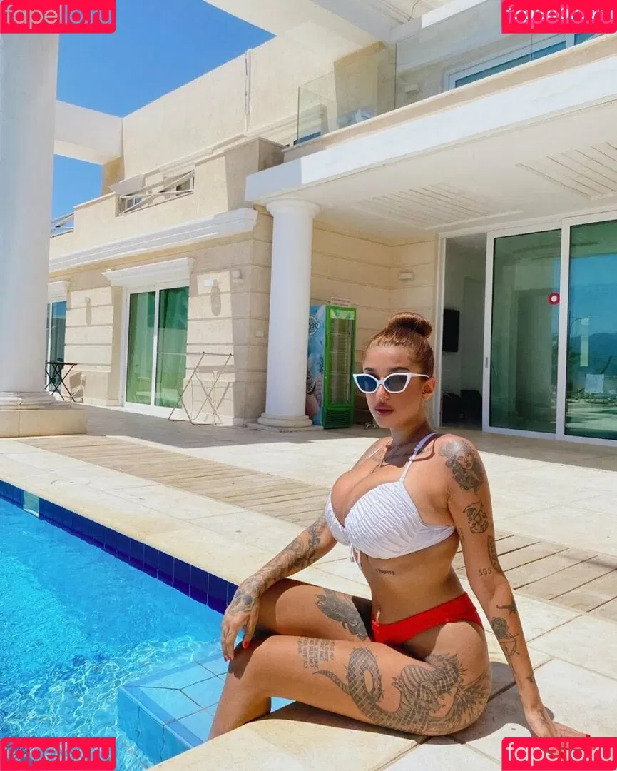 May Bakshi Onlyfans Photo Gallery 