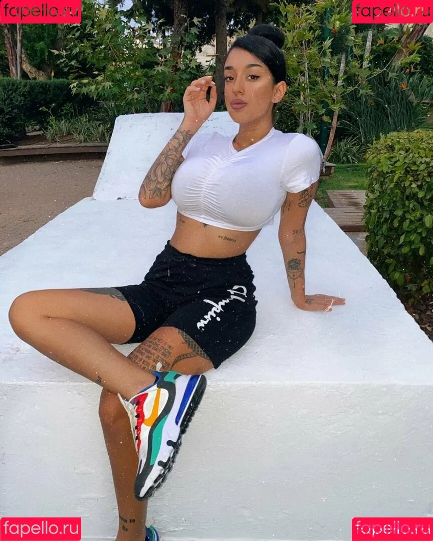 May Bakshi Onlyfans Photo Gallery 