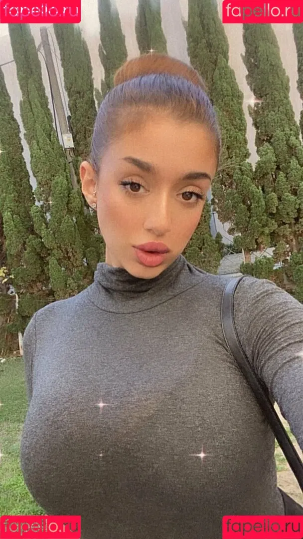 May Bakshi Onlyfans Photo Gallery 