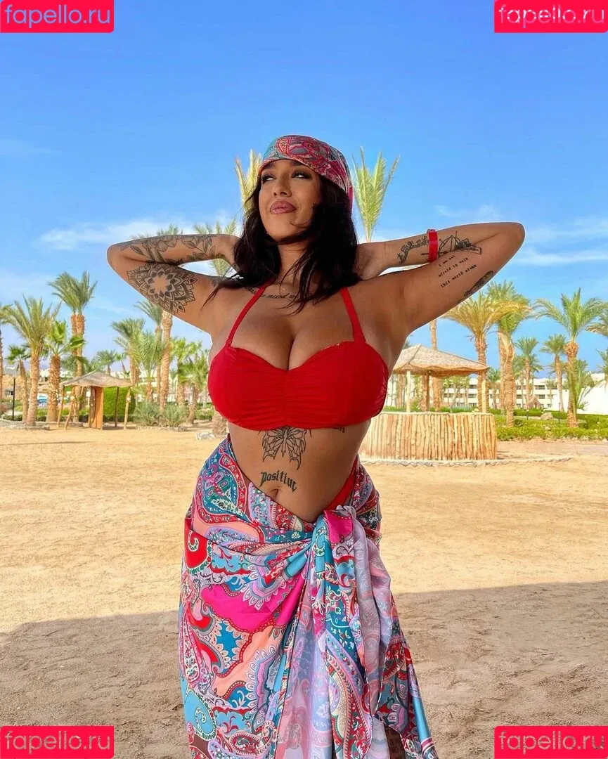 May Bakshi Onlyfans Photo Gallery 