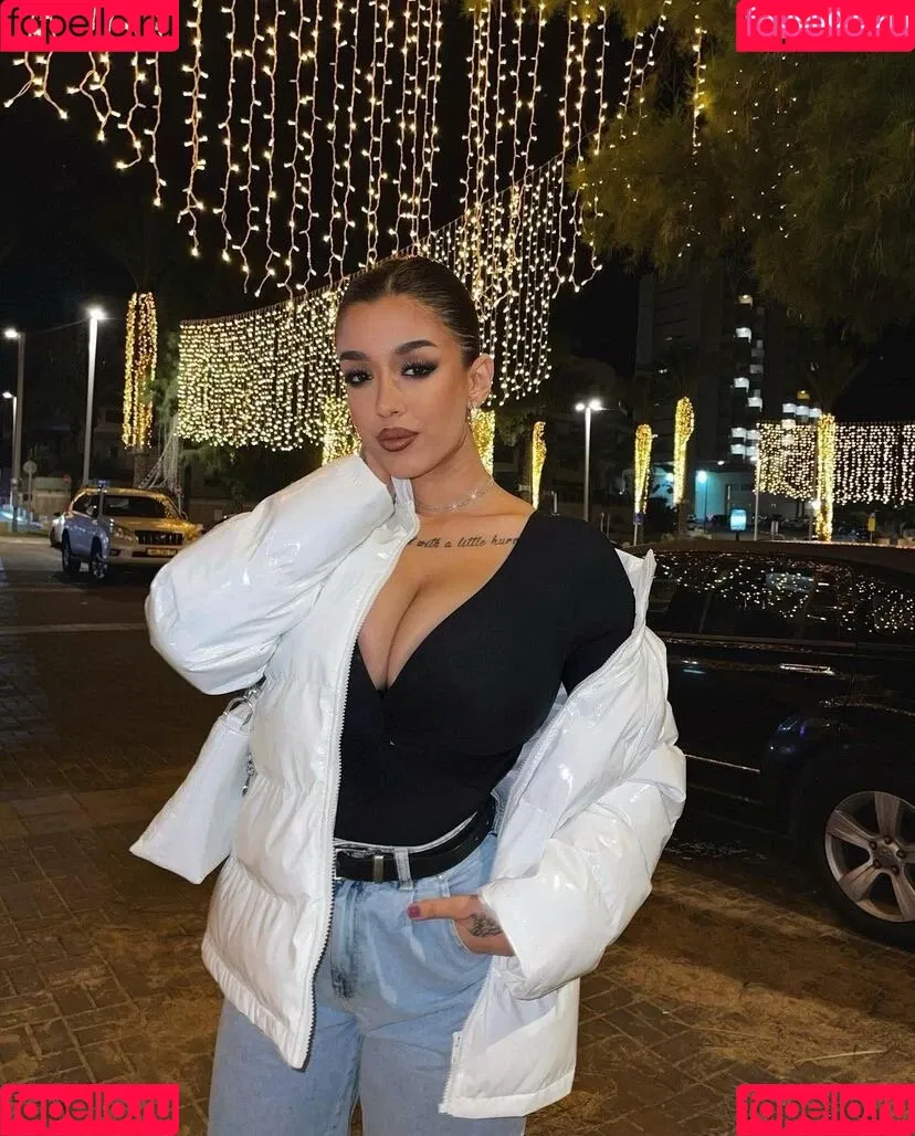 May Bakshi Onlyfans Photo Gallery 