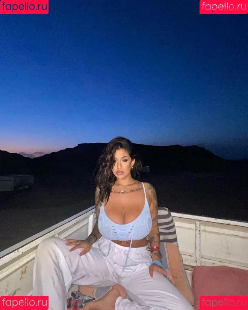 May Bakshi Onlyfans Photo Gallery 