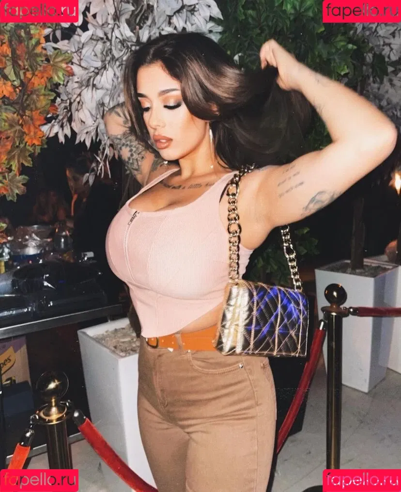 May Bakshi Onlyfans Photo Gallery 