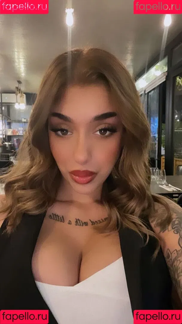 May Bakshi Onlyfans Photo Gallery 