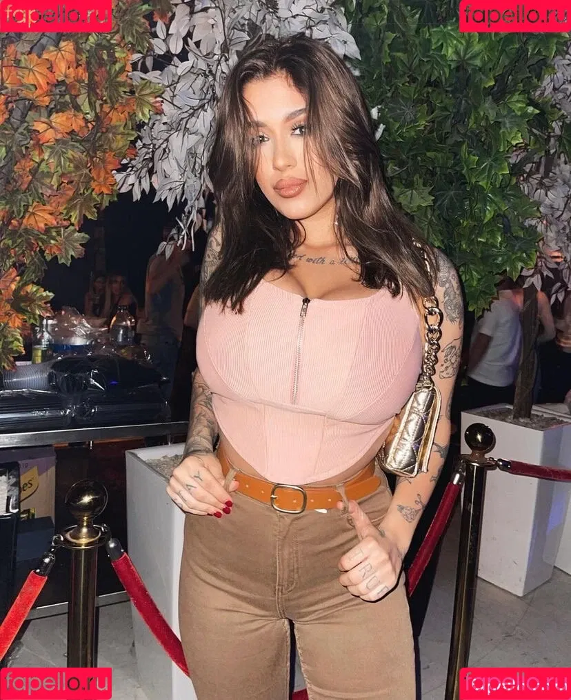 May Bakshi Onlyfans Photo Gallery 