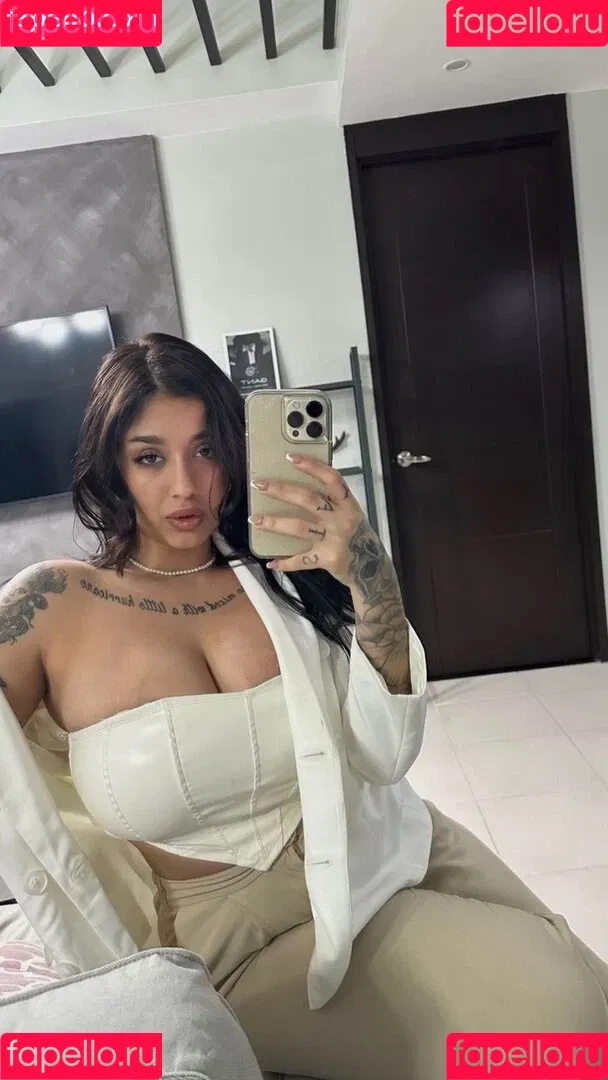 May Bakshi Onlyfans Photo Gallery 