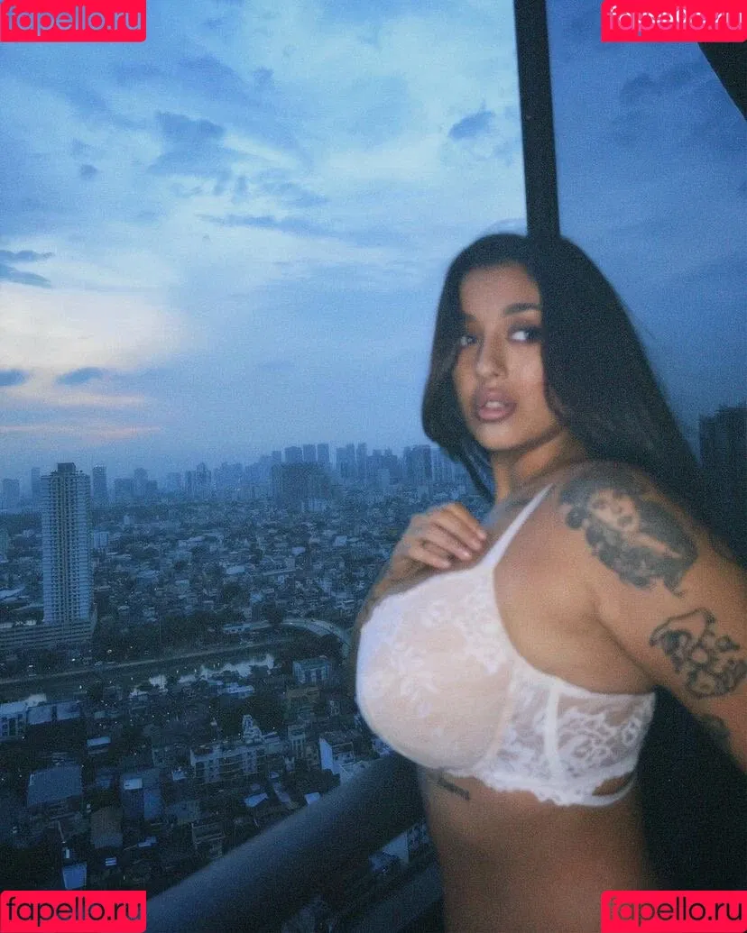 May Bakshi Onlyfans Photo Gallery 