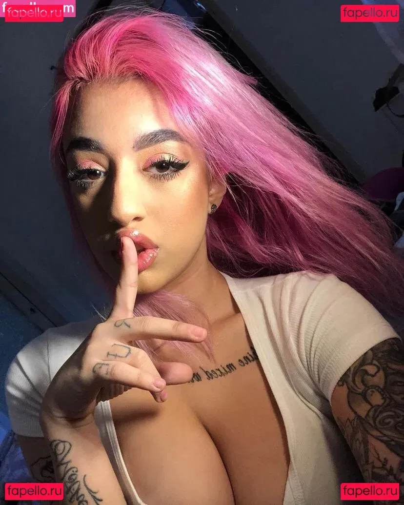 May Bakshi Onlyfans Photo Gallery 