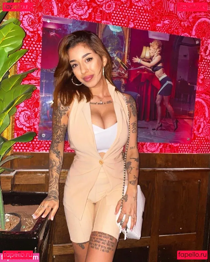 May Bakshi Onlyfans Photo Gallery 