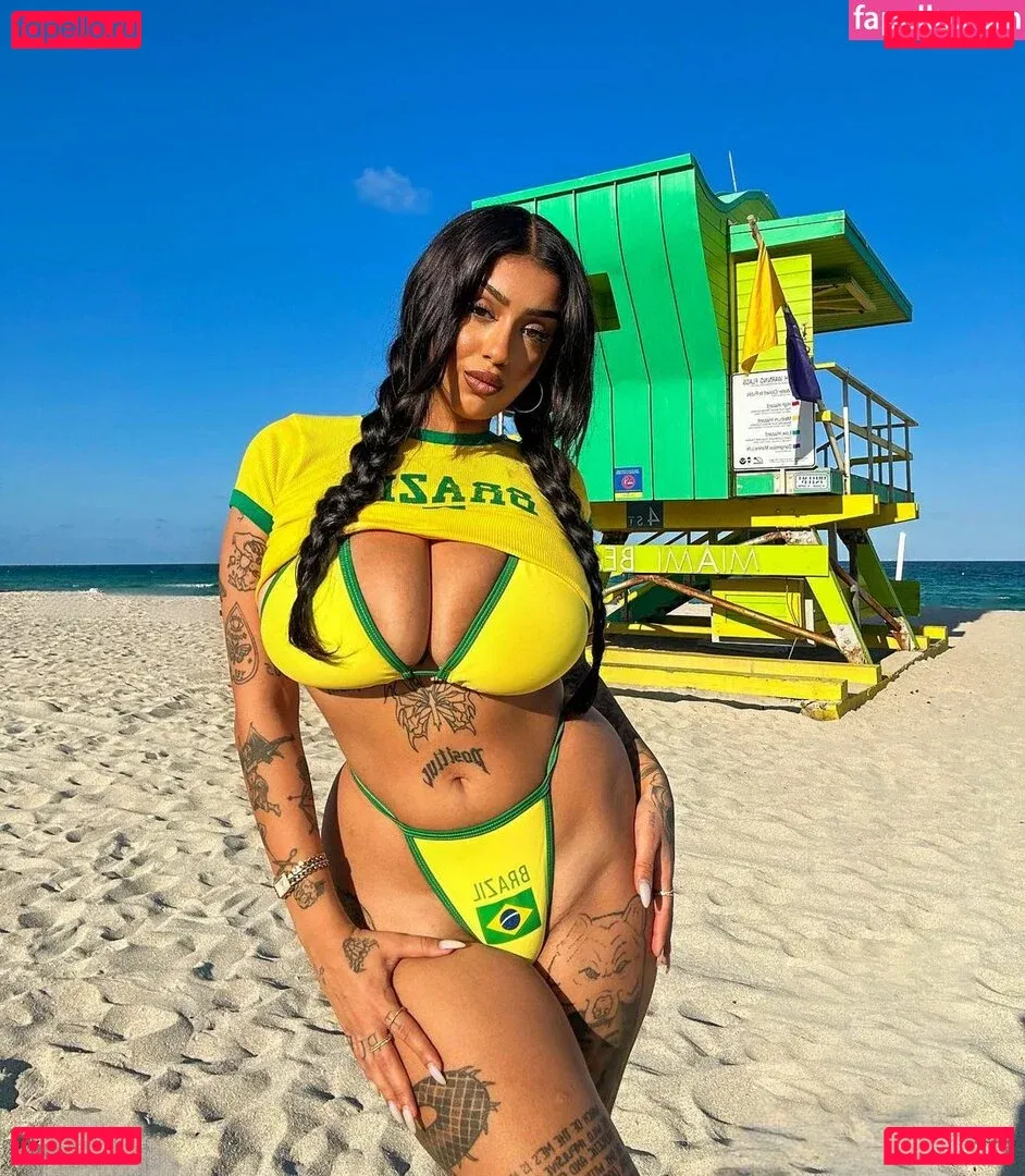 May Bakshi Onlyfans Photo Gallery 