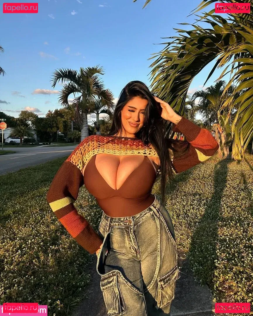 May Bakshi Onlyfans Photo Gallery 