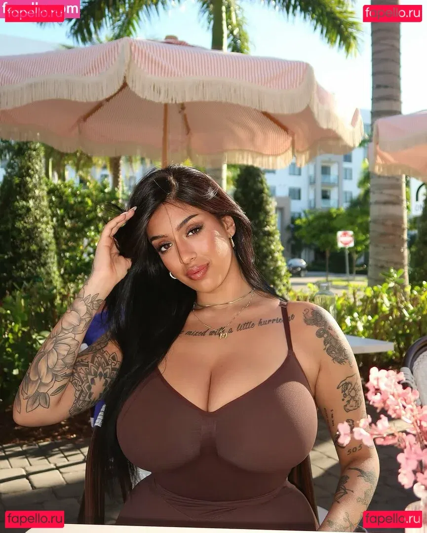 May Bakshi Onlyfans Photo Gallery 