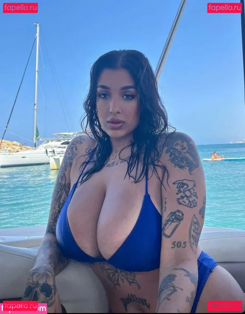 May Bakshi Onlyfans Photo Gallery 