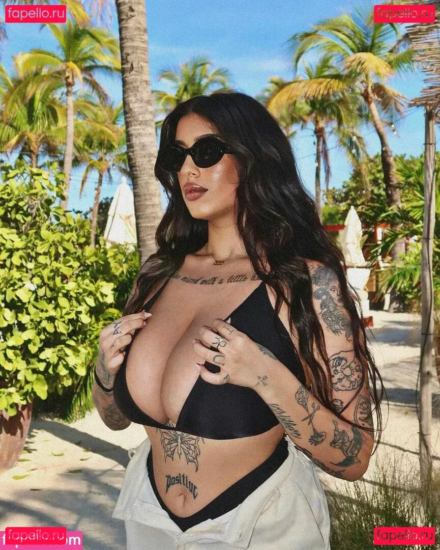 May Bakshi Onlyfans Photo Gallery 