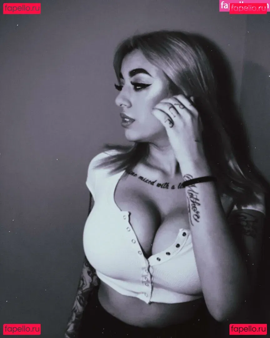 May Bakshi Onlyfans Photo Gallery 