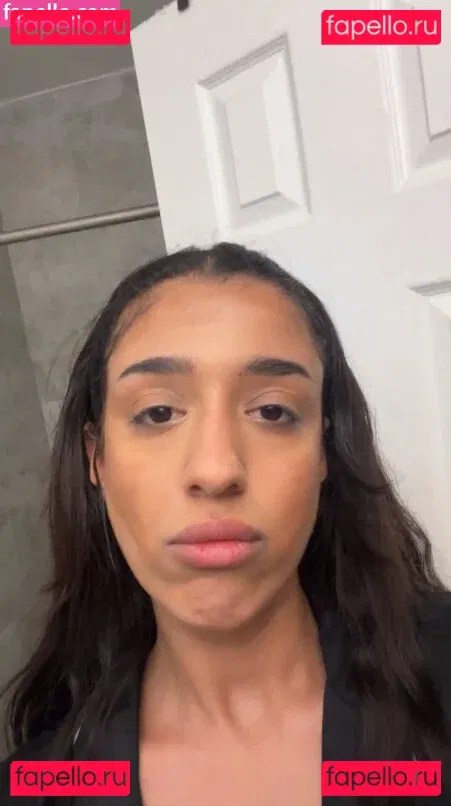 May Bakshi Onlyfans Photo Gallery 